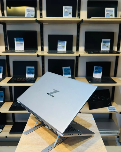 HP ZBOOK Fury 16 G9    I7-12850HX   32/512  Quadro RTX A3000 12GB