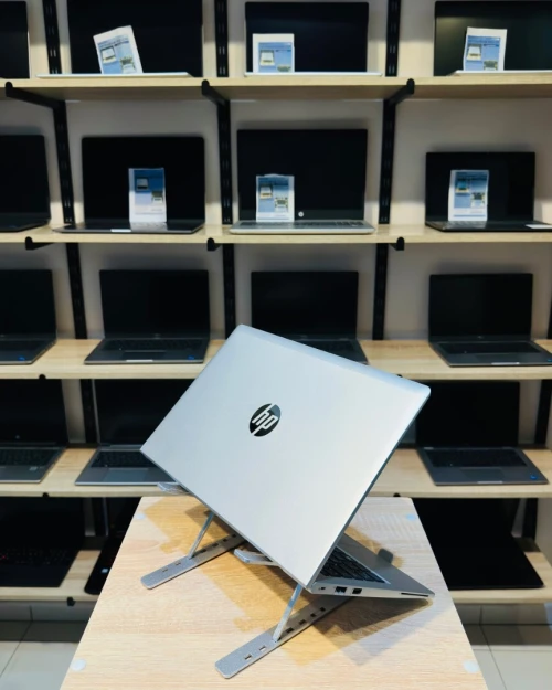 HP ProBook 640 G8     i5-1135G7  8/256