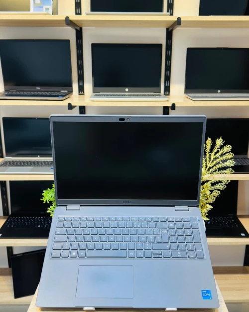 DELL Latitude 3540  I5-1345U 16/256