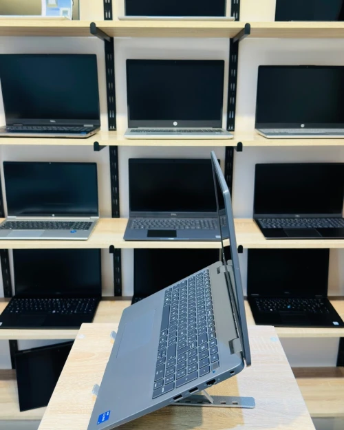 DELL Latitude 3540  I5-1345U 16/256