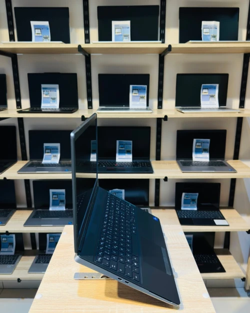 DELL Precision 7560    i5-11500H   32/512    Quadro T1200 4GB