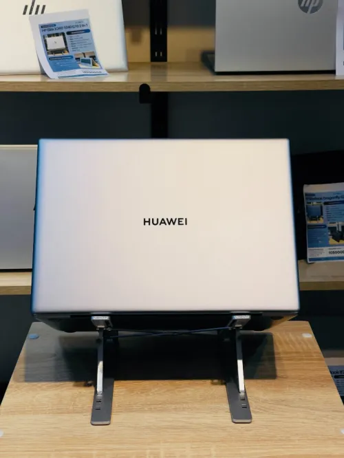 [VENDU] HUAWEI MateBook MACHR-W29    I7-8565U 8/512 MX250 Tactile 3K