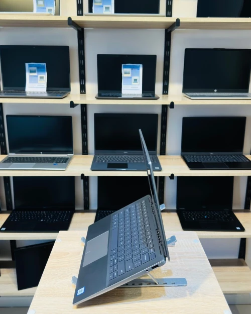 [VENDU] DELL Latitude 3301  I5-8265U 8/256