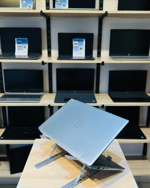 [VENDU] DELL Latitude 3301  I5-8265U 8/256