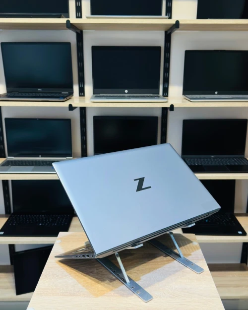 [VENDU] HP ZBook Firefly 15 G7 i7-10510U 16/512 Quadro P520 4GB