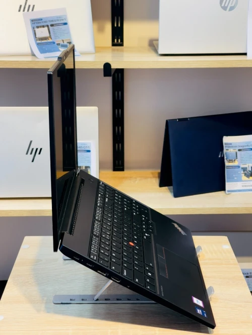 [VENDU] Lenovo ThinkPad E16 Gen 2  Ultra 5-125U 16/512