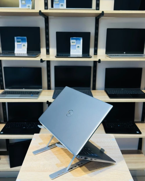 DELL Latitude 3301  I5-8265U  8/128