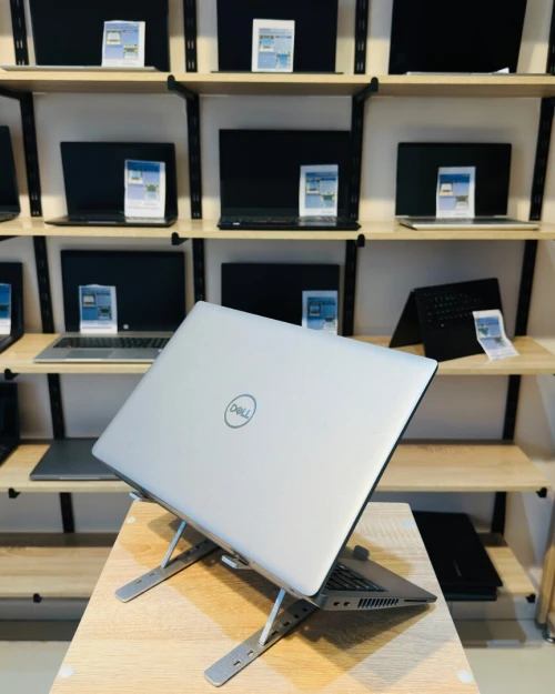 [VENDU] DELL Latitude 5550  Ultra 5-135U 16/256/1T  Cycle 8
