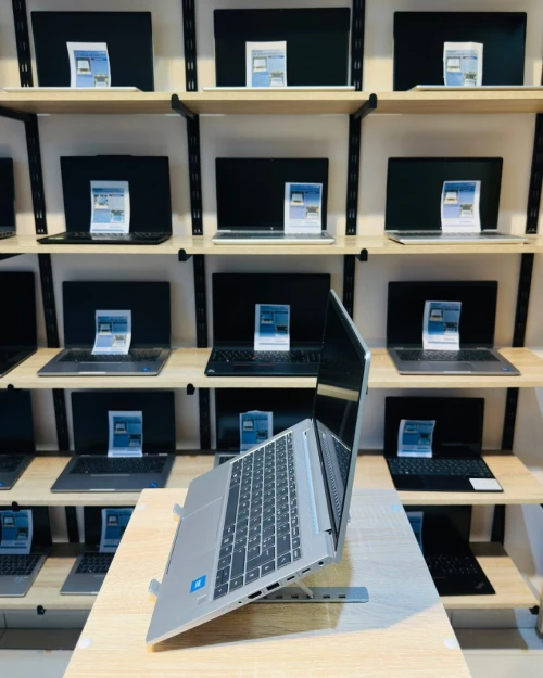 HP ProBook 440 G10    Intel U300  16/256