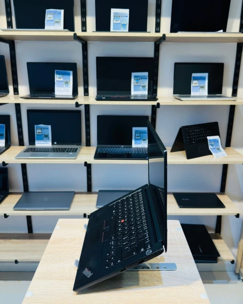 [VENDU] LENOVO ThinkPad E14 Gen 2    i7-1165G7 16/512