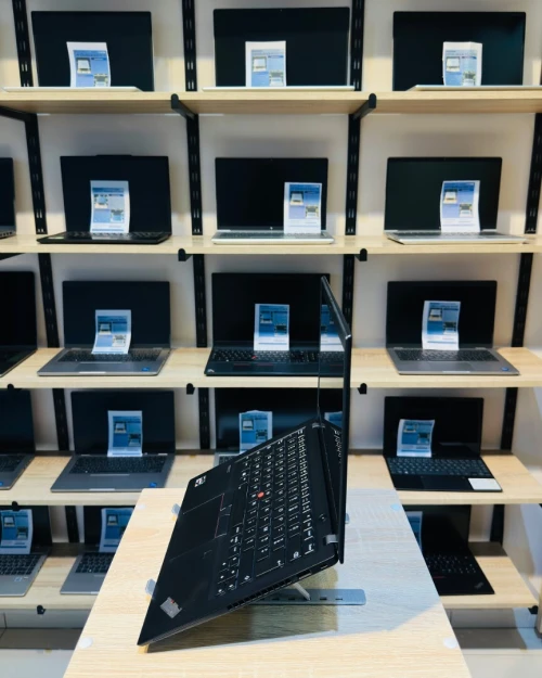 [VENDU] LENOVO ThinkPad T14s Gen1    Ryzen 5 PRO 4650U   16/256  Tactile