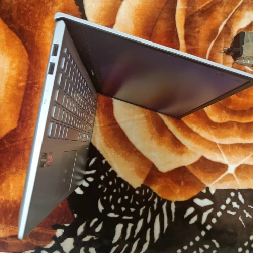 Asus Vivobook 15