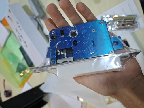 قفل باب ذكي متعدد الوظائف Serrure intelligente multifonction