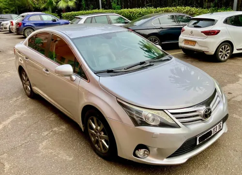 Toyota Avensis 2013 Premium