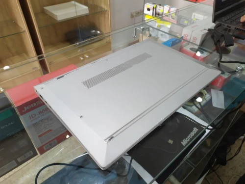 HP Elitebook 845 G8 Ryzen 5 5650U 8/256 SSD FHD Magasin