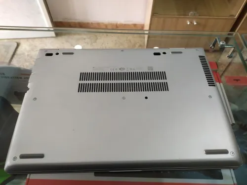 HP Probook 640 i5 8eme 8/256 SSD HD Magasin