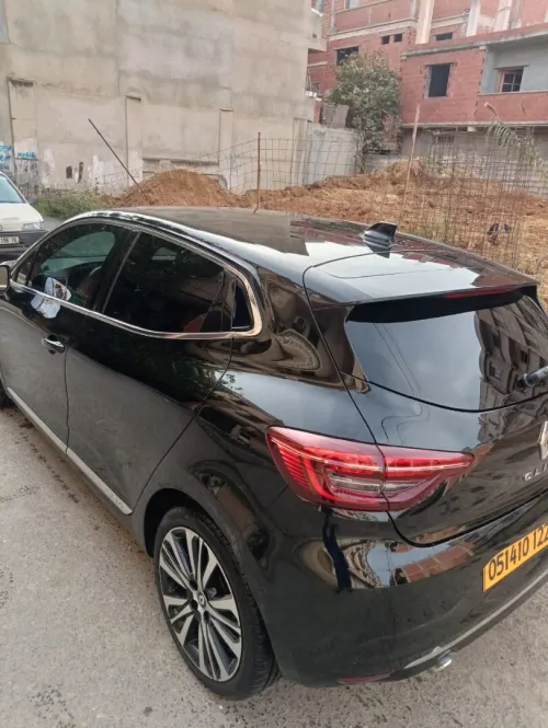 Renault CLIO 5 2022 initiale paris