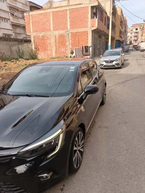 Renault CLIO 5 2022 initiale paris