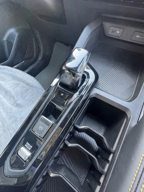 Geely Coolray 2025 L full option