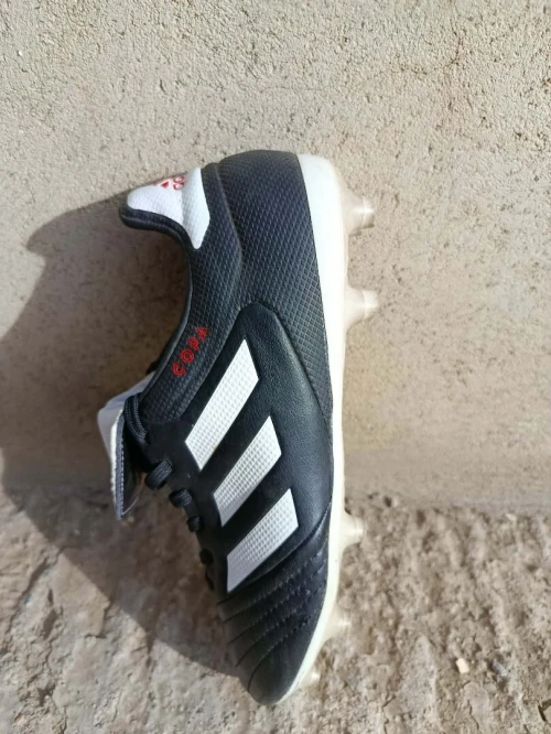 crampon adidas pointure 39,5