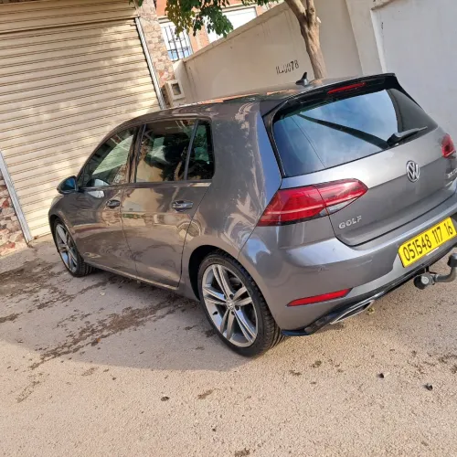 Volkswagen Golf 7 2017 Carat +