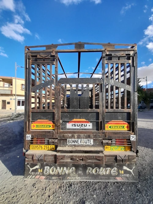 Isuzu Isuzu 2016