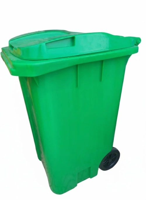 LES POUBELLES EN PLASTIQUE