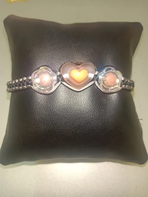 Bracelets / أساور
