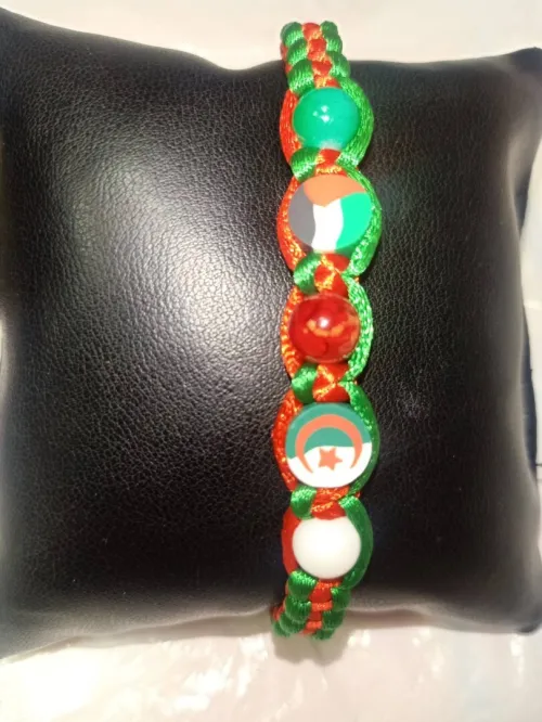 Bracelets / أساور