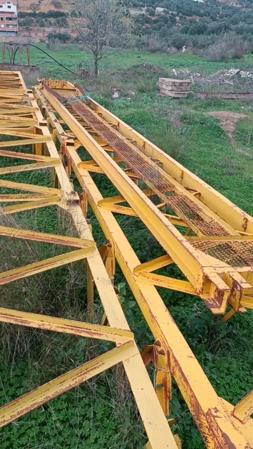 vente de grue a tours de MARQUE COMONZA ESPAGNOLE