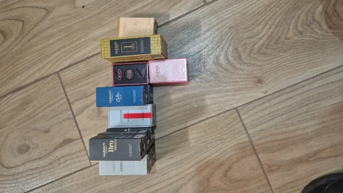 Parfum et maquillage capace homme et femme