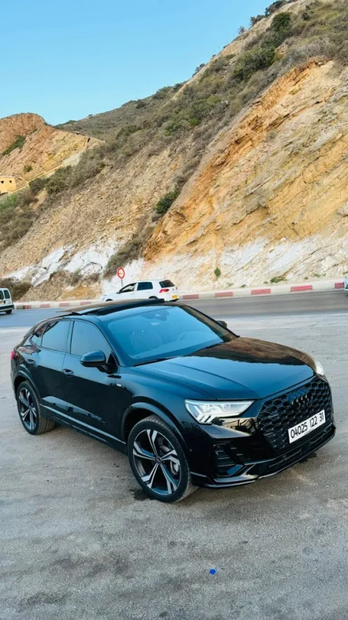 Audi Q3 2022 La tout