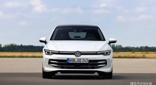 Volkswagen Golf 8 2025 R-Line