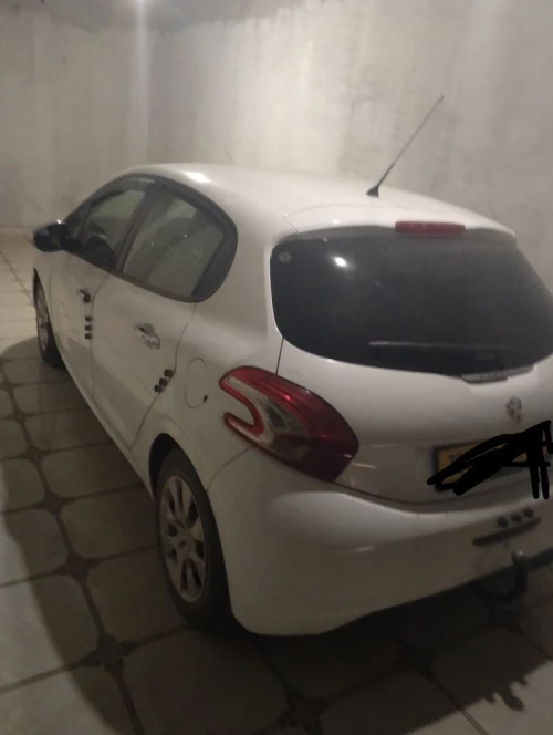 Peugeot 208 2013 