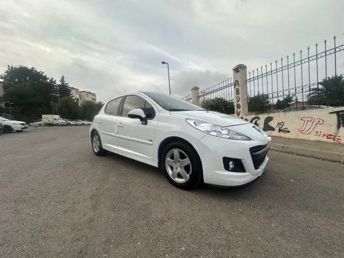 Peugeot 207 2012 Fennec