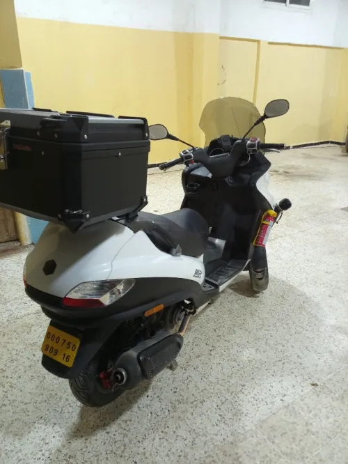 Piaggio MP3 MP3 250 2009