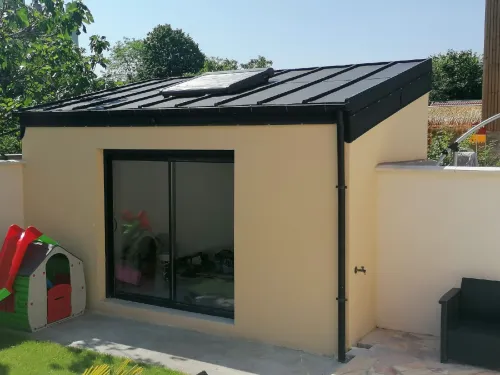 Construction maison bois .Charpente bois et couverture toiture 