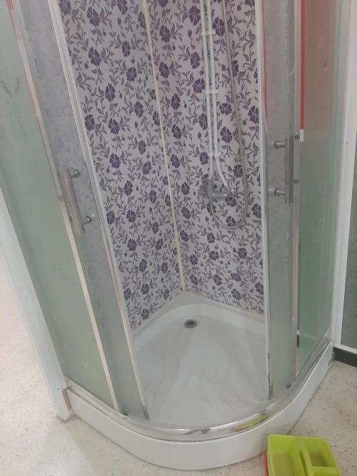 Cabine douche d'angle
