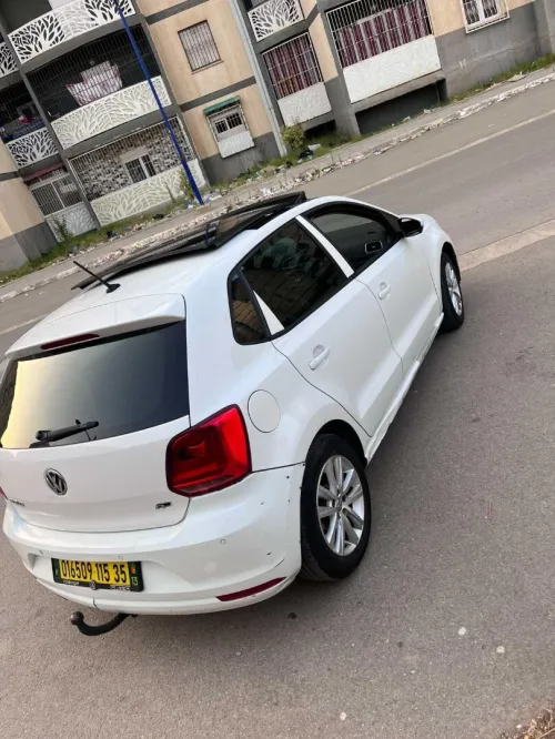 Volkswagen Polo 2015 R-line