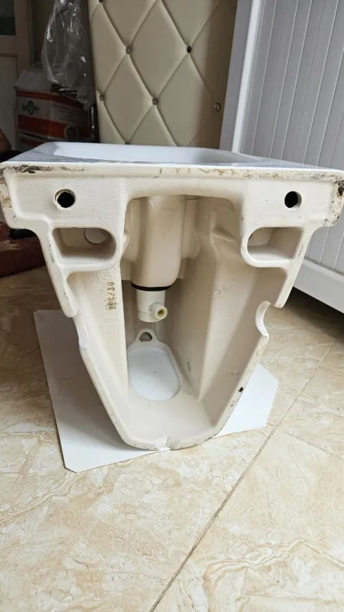 Bidet lave pied suspendu marque GEBERIT