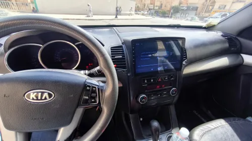 Kia sorento 2012 07 places