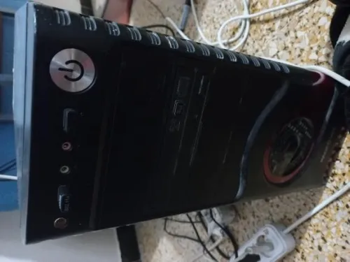 Pc de bureau et écran samsung 