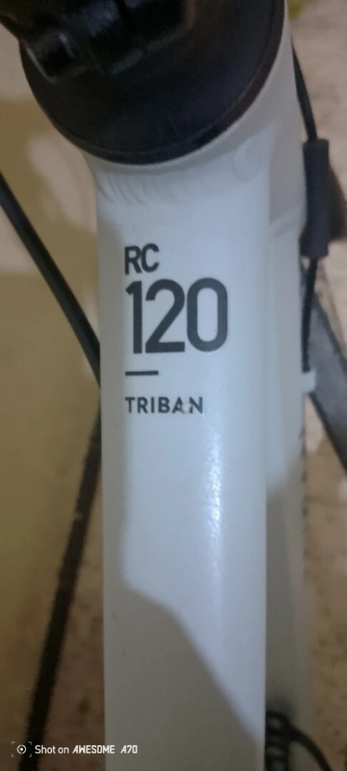 Deux vélos course triban RC 120