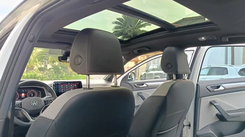 Volkswagen T-Roc 2025 R-Line + SONO ( BEATS )
