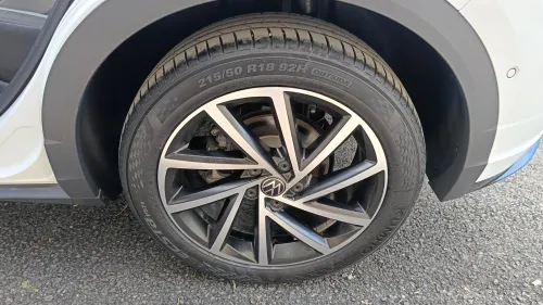 Volkswagen T-Roc 2025 R-Line + SONO