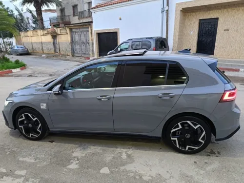 Volkswagen Golf 8 2025 R-Line