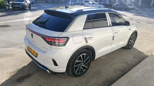 Volkswagen T-Roc 2025 R-Line + SONO ( BEATS )