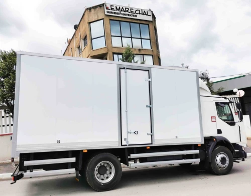 Fabrication de Conteneurs sur TIRSAM, JAC, HOWO, SHACMAN, HYUNDAI, KIA..