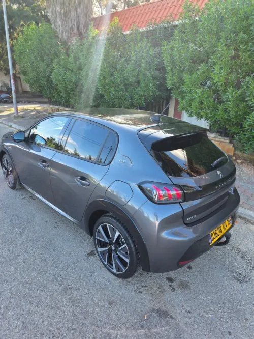Peugeot 208 2024 GT