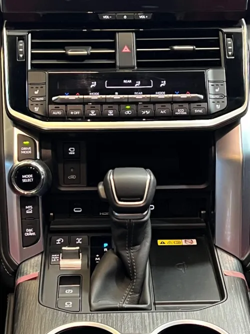 Toyota Land Cruiser  2026 LC 300